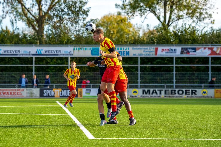 In beeld: Go Ahead Kampen glansrijk door naar tweede ronde districtsbeker