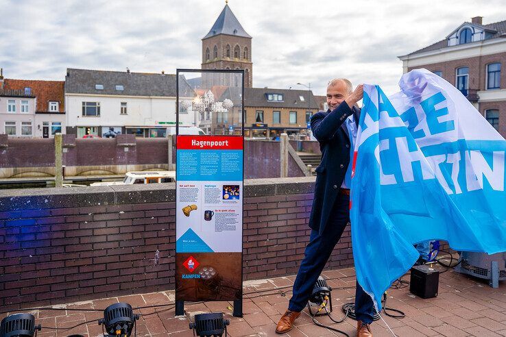 Zes nieuwe panelen vertellen het Hanzeverhaal van Kampen