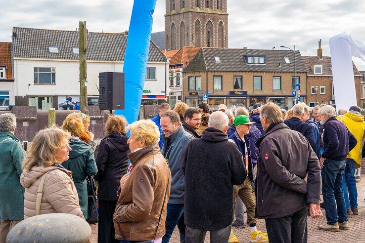 Zes nieuwe panelen vertellen het Hanzeverhaal van Kampen