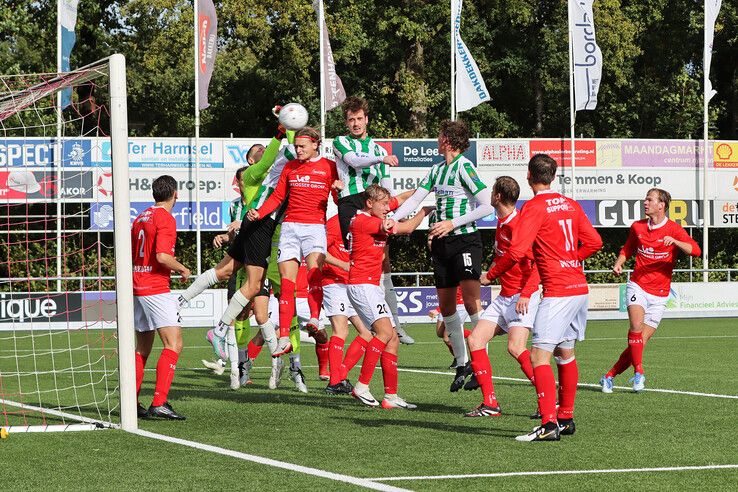 Hadde Pleijsier kopt Sportclub Genemuiden op 2-0 tegen Excelsior ’31.
