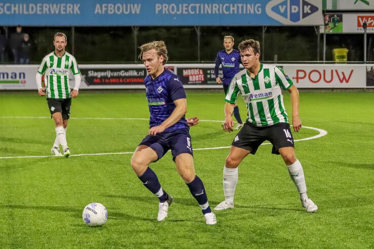 Oudgedienden pakken zege in Genemuiden tijdens Biestemerkeumpien.