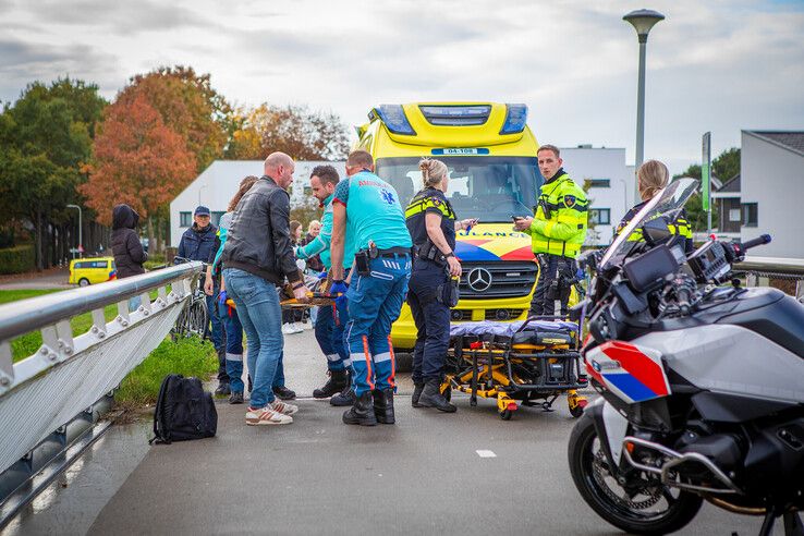 Westenholterbrug in Zwolle tijdelijk dicht na ongeval met fatbike, fietser gewond