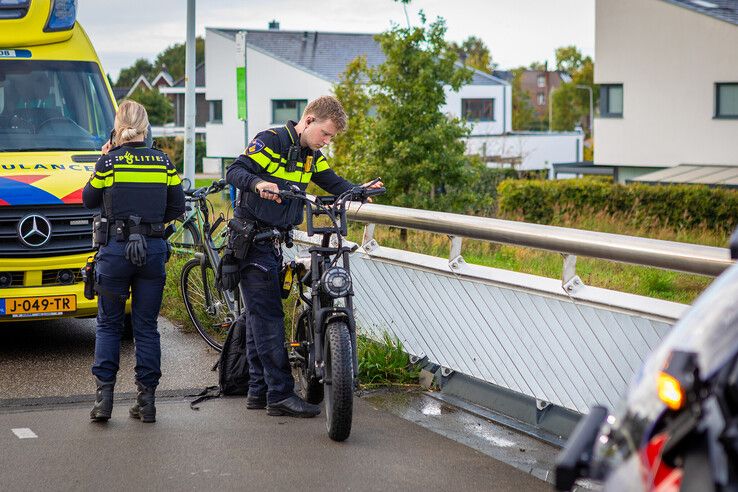 Westenholterbrug in Zwolle tijdelijk dicht na ongeval met fatbike, fietser gewond