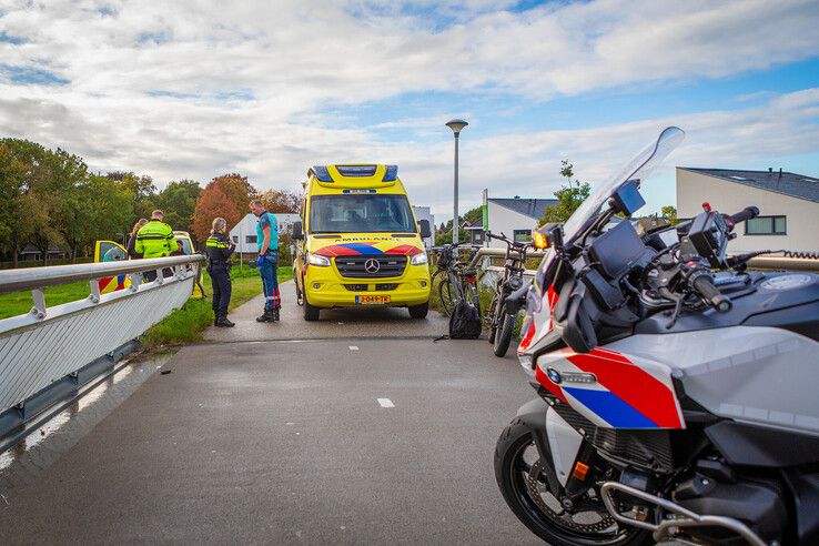 Westenholterbrug in Zwolle tijdelijk dicht na ongeval met fatbike, fietser gewond
