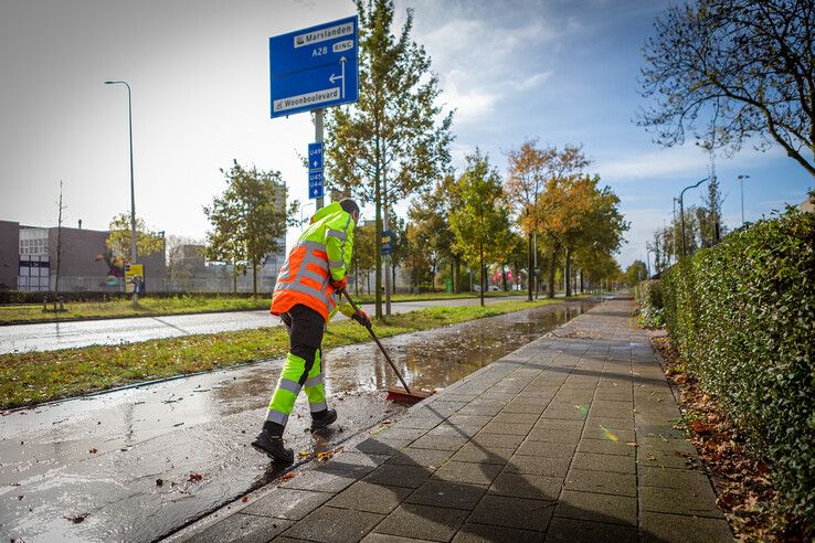 In beeld: Geen water in delen van Zwolle, Wilsum en Hasselt door leidingbreuk (video)
