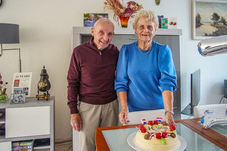 Klaas en Hennie Poll vieren platina huwelijk in Zwolle