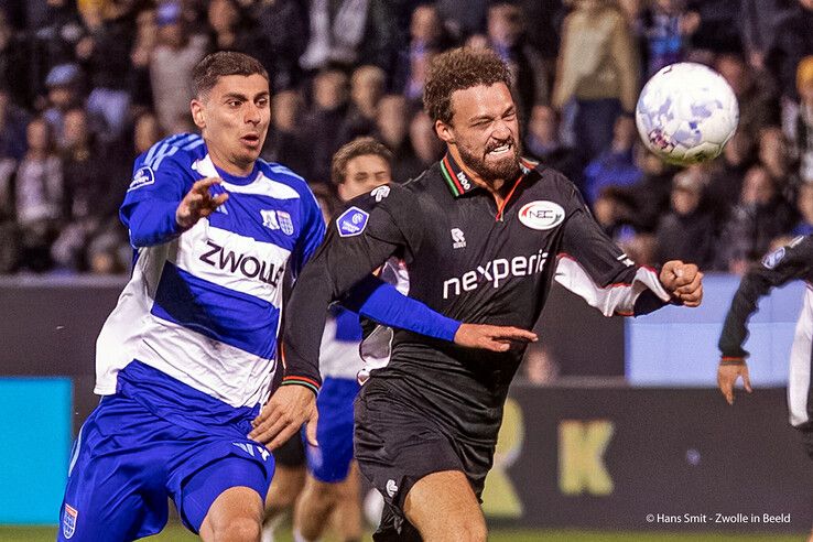 In beeld: NEC tweemaal op voorsprong, maar PEC Zwolle weigert te buigen