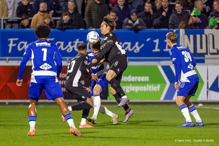 In beeld: NEC tweemaal op voorsprong, maar PEC Zwolle weigert te buigen