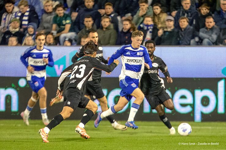 In beeld: NEC tweemaal op voorsprong, maar PEC Zwolle weigert te buigen