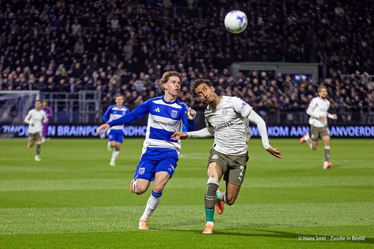 In beeld: Landskampioen PSV te sterk voor PEC Zwolle