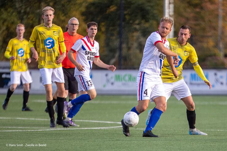 In beeld: Met tien man strijdend SV Zwolle sneuvelt in de beker na penalty’s