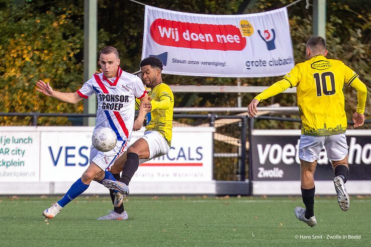 In beeld: Met tien man strijdend SV Zwolle sneuvelt in de beker na penalty’s