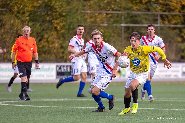 In beeld: Met tien man strijdend SV Zwolle sneuvelt in de beker na penalty’s