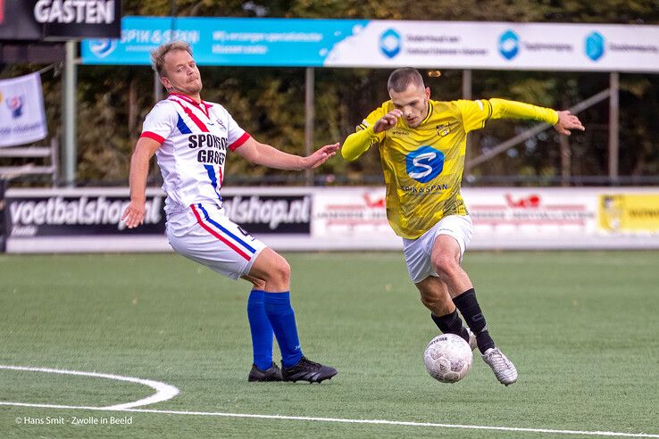 In beeld: Met tien man strijdend SV Zwolle sneuvelt in de beker na penalty’s