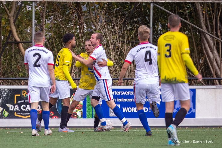 In beeld: Met tien man strijdend SV Zwolle sneuvelt in de beker na penalty’s