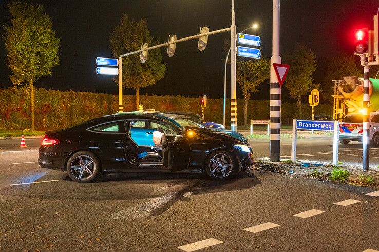Automobilist gewond bij botsing op Westenholterallee in Zwolle