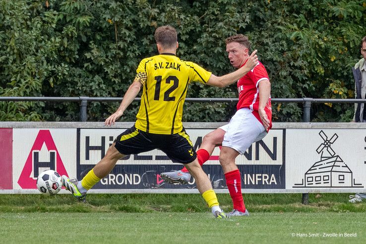 In beeld: Koploper Zalk te sterk voor Wijthmen in IJsseldelta-derby