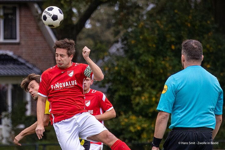 In beeld: Koploper Zalk te sterk voor Wijthmen in IJsseldelta-derby