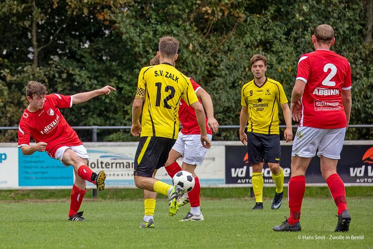 In beeld: Koploper Zalk te sterk voor Wijthmen in IJsseldelta-derby