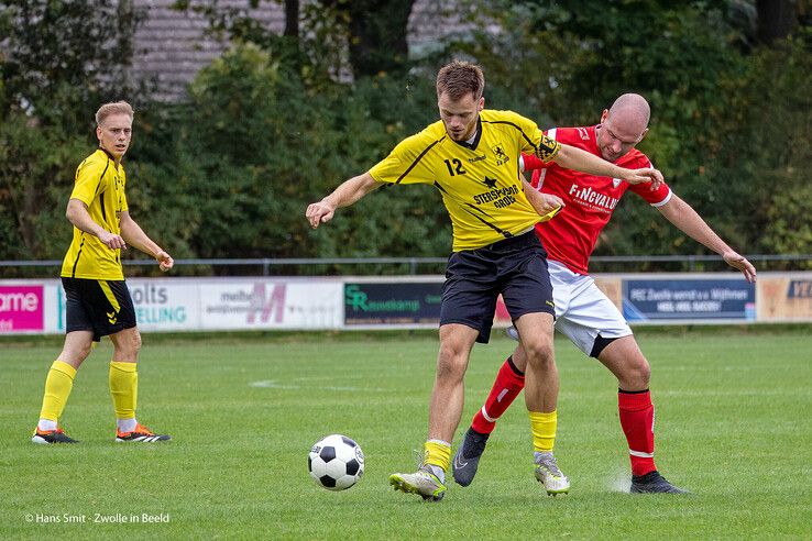 In beeld: Koploper Zalk te sterk voor Wijthmen in IJsseldelta-derby