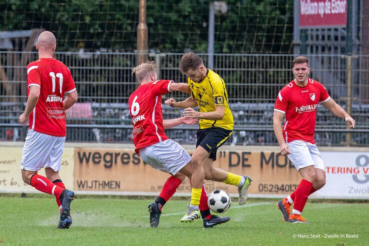 In beeld: Koploper Zalk te sterk voor Wijthmen in IJsseldelta-derby