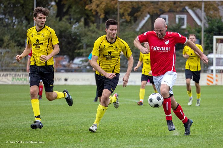 In beeld: Koploper Zalk te sterk voor Wijthmen in IJsseldelta-derby