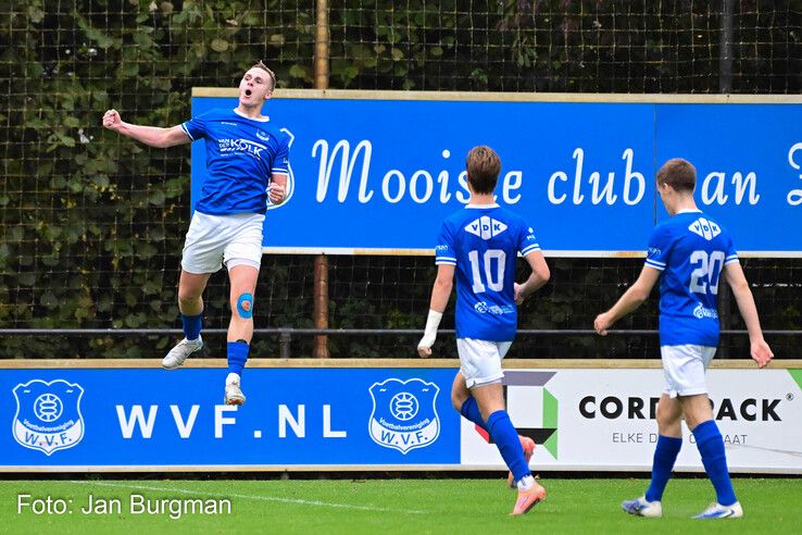 In beeld: Rode kaart breekt CSV ’28 op in derby bij WVF
