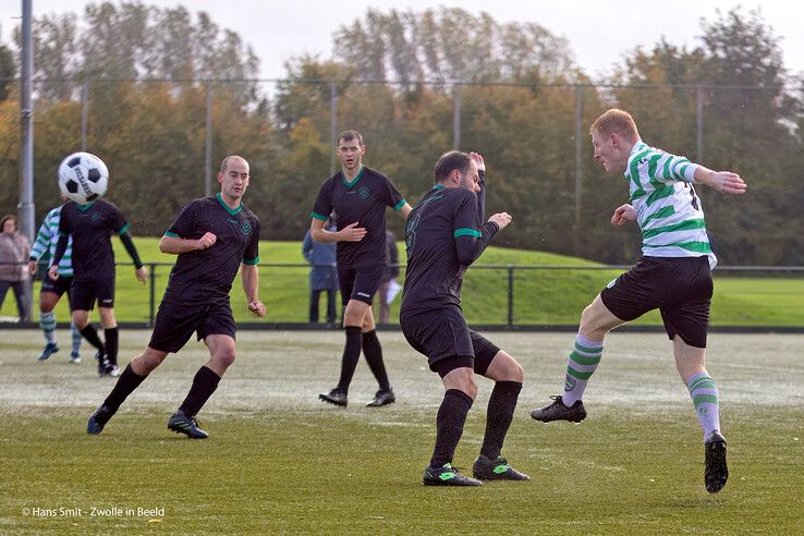 In beeld: Late treffers bezorgen ’s-Heerenbroek overwinning op Zwolsche Boys