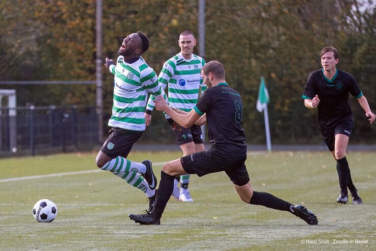 In beeld: Late treffers bezorgen ’s-Heerenbroek overwinning op Zwolsche Boys