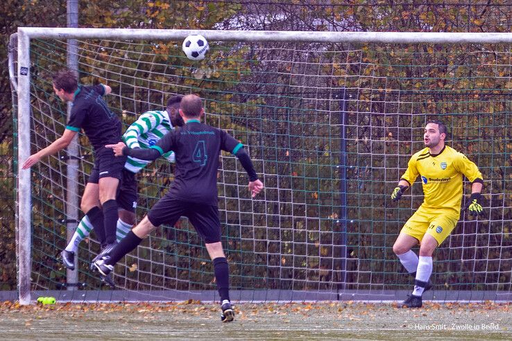 In beeld: Late treffers bezorgen ’s-Heerenbroek overwinning op Zwolsche Boys