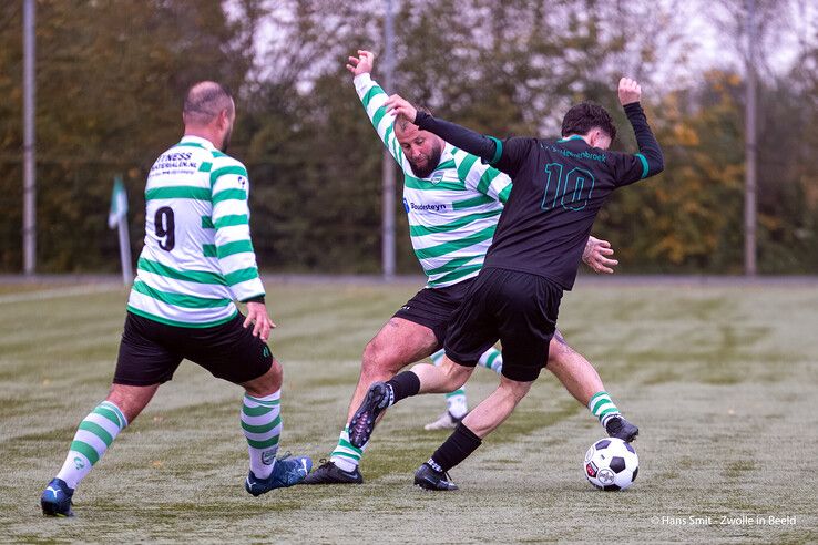 In beeld: Late treffers bezorgen ’s-Heerenbroek overwinning op Zwolsche Boys