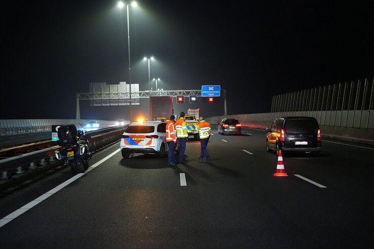 Auto zwaar beschadigd na botsing op A28 bij Zwolle