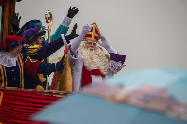 Sinterklaas feestelijk ontvangen in Kampen