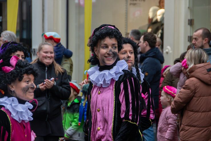 Sinterklaas feestelijk ontvangen in Kampen