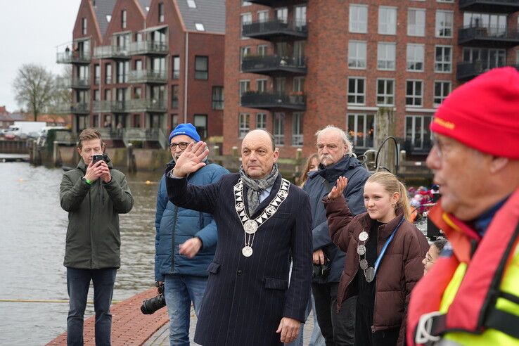 in beeld: Sinterklaas warm onthaald op Rodetorenplein in Zwolle