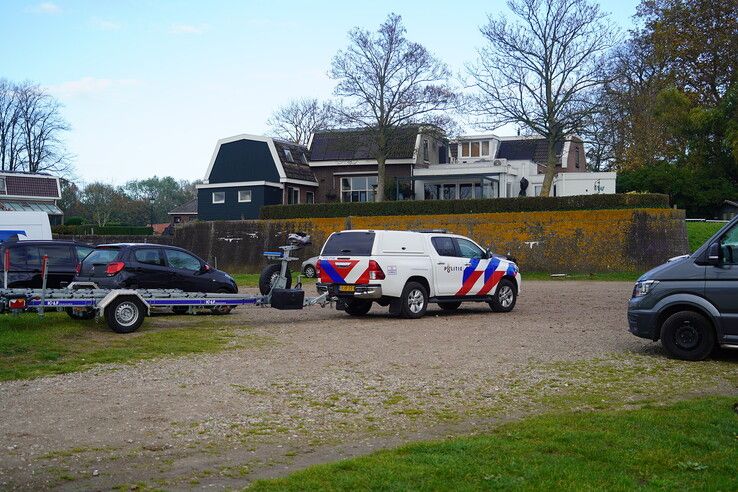 Zoektocht naar vermist persoon in IJssel tussen Zwolle en Hattem