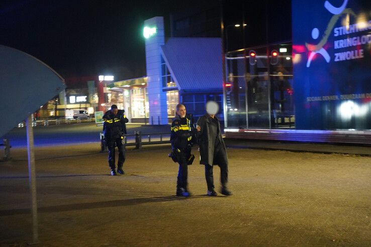 Man aangehouden bij McDonald’s in Zwolle-Noord na politie-inzet