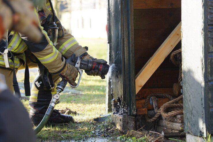 Monumentaal pandje aan Katerveerdijk beschadigd door vuurwerk