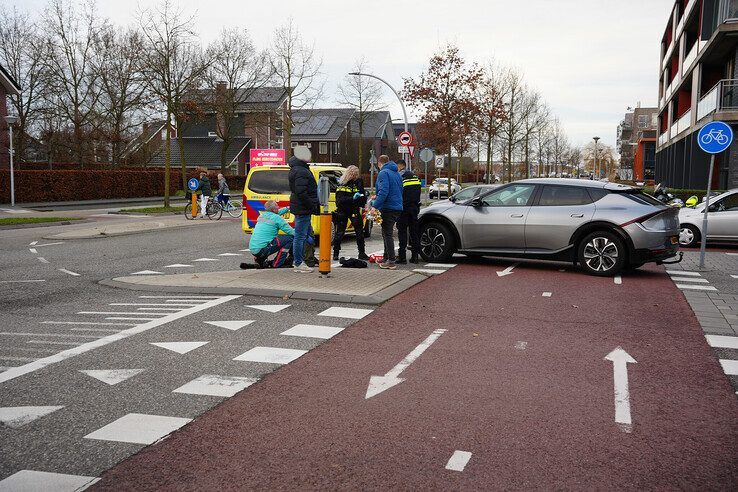 Fietsster gewond bij aanrijding op Frankhuizerallee