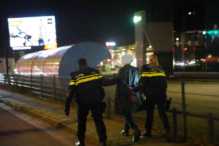 Man aangehouden bij McDonald’s in Zwolle-Noord na politie-inzet