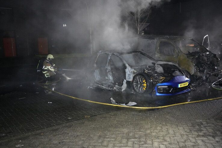 Flinke autobranden op industrieterrein de Marslanden