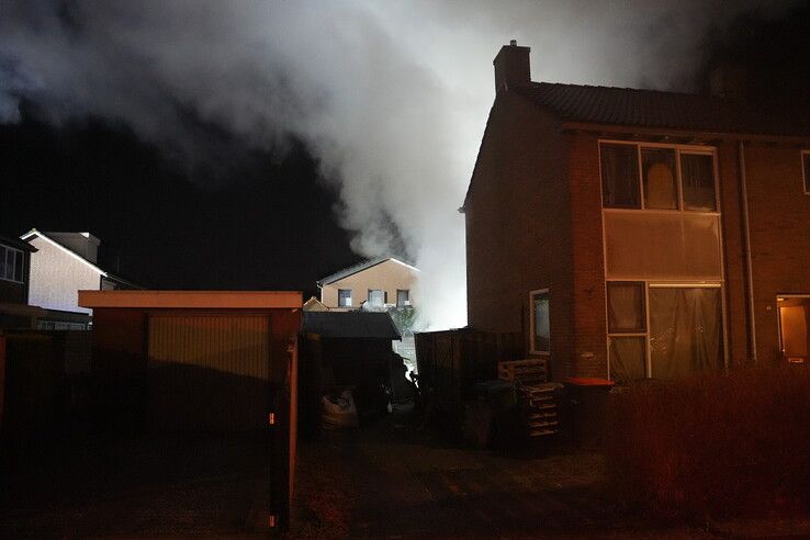 Brand in schuur aan de Anjerweg in Westenholte