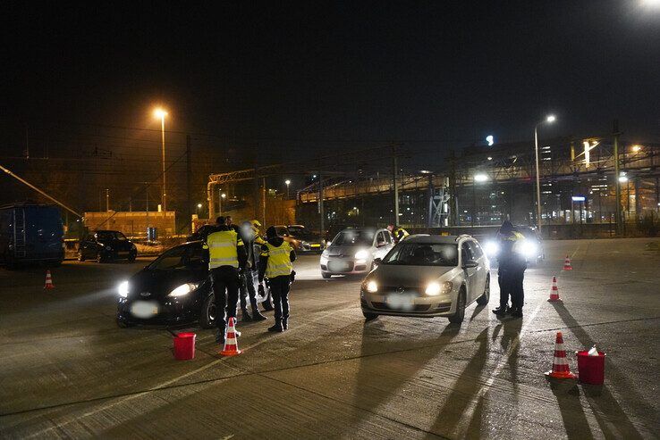 Verkeerscontrole gisteravond op Deventerstraatweg: meerdere bekeuringen