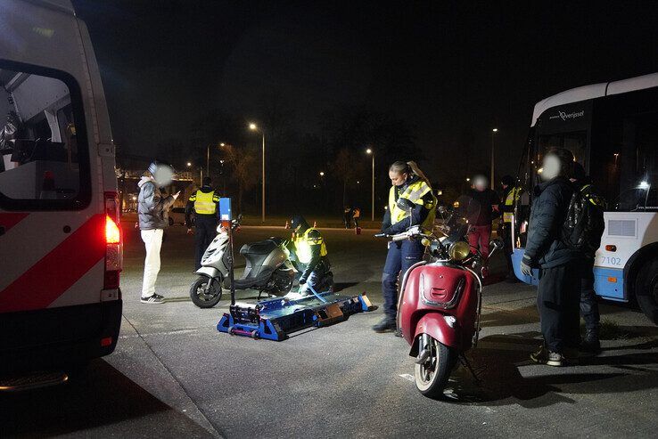 Verkeerscontrole gisteravond op Deventerstraatweg: meerdere bekeuringen