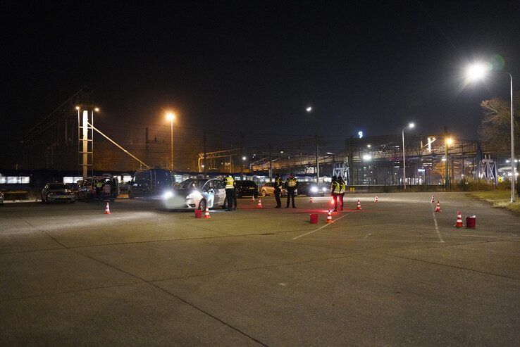Verkeerscontrole gisteravond op Deventerstraatweg: meerdere bekeuringen