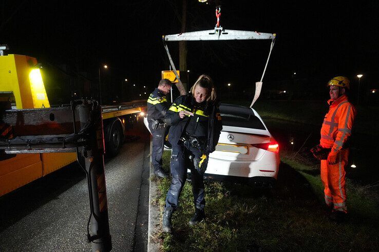 Auto te water in Zwolle bestuurder spoorloos