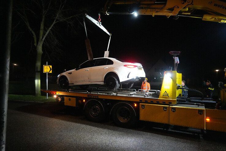 Auto te water in Zwolle bestuurder spoorloos