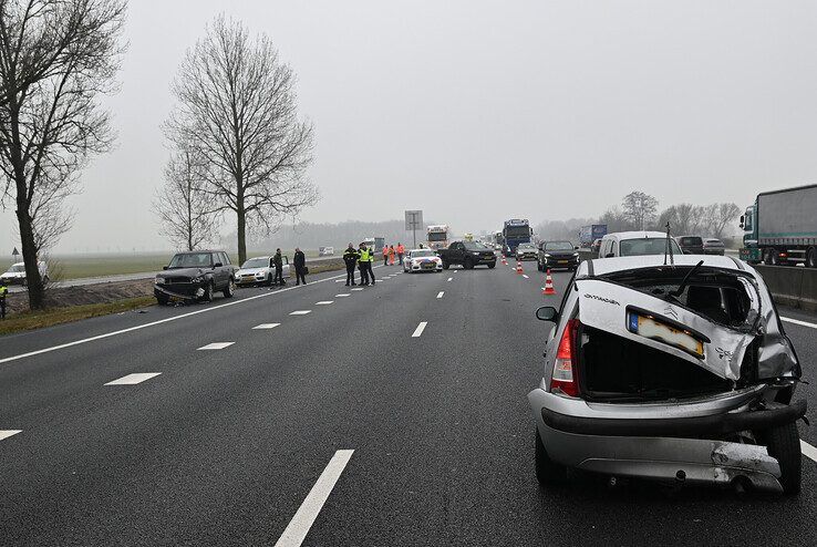 Twee rijstroken A28 bij Zwolle dicht na aanrijding