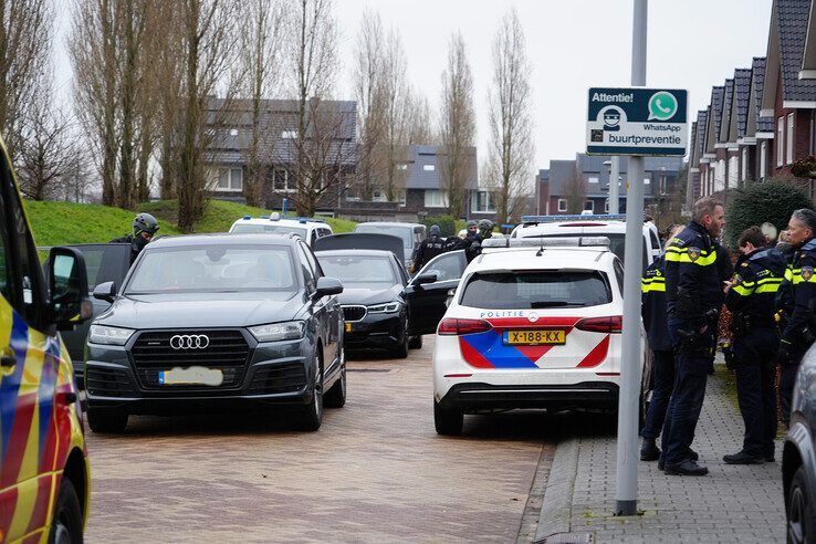 Man na incident op dak woning opgevangen in Zwolle