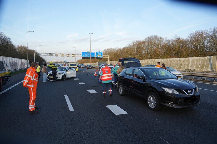 Flinke vertraging na kettingbotsing op A28 bij Zwolle
